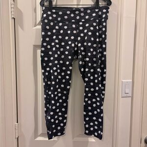 Polka dot outdoor voices 3/4 leggings